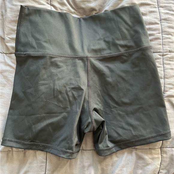 Aerie Black Shorts - Picture 1 of 3